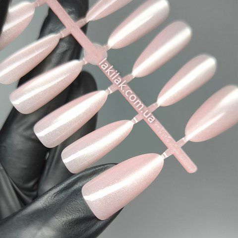 Гелеві тіпси №3 нюдове світловідбивне котяче око (стилет) 30шт tips_gel_flashcat_03 фото