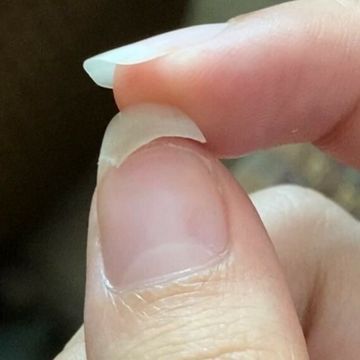 Укріплення та ремонт нігтів