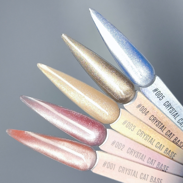 База для нігтів Victoria Avdeeva Crystal Cat Base 04 (шампань з ефектом котячого ока) 12 мл HEMA & TPO FREE avdeeva_crystal_base_04 фото