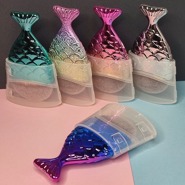 Щетка рыбка от пыли для маникюра (малиново-синяя с фиолетовым ворсом) brush_fish_7 фото